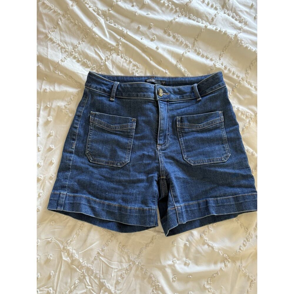 Simply Vera Vera Wang Denim Bermuda Shorts Size 4 Short Medium Wash